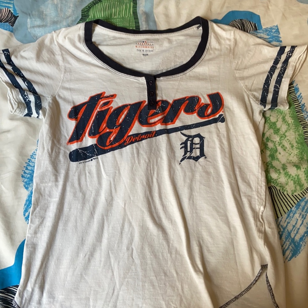 Tigers tshirt